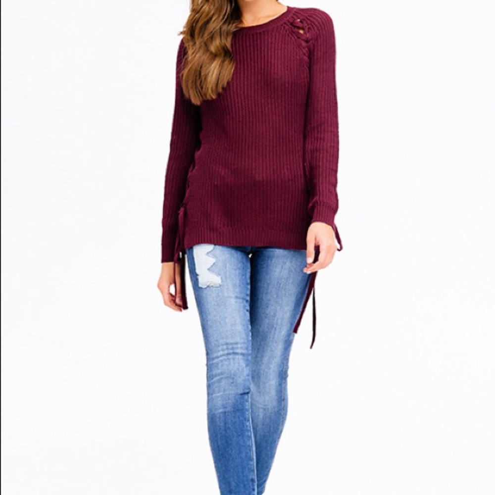 Cozying it up with our Mariana Sweater 🔥